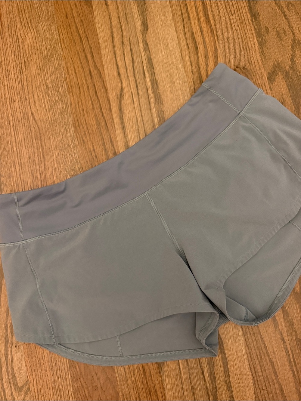 Like New- Lululemon Blue / Grey  Speed Up 2.5 Short Size 6